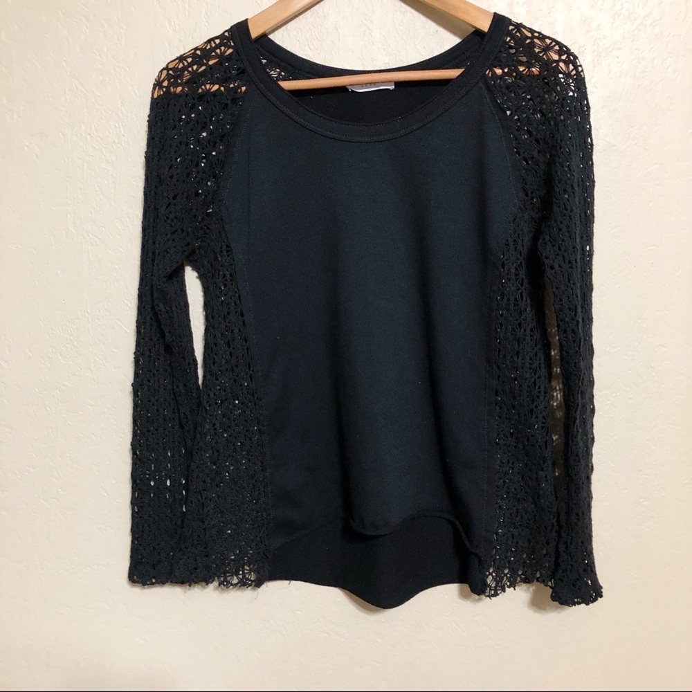 Lush Crochet Sleeves and Sides Raglan Tee